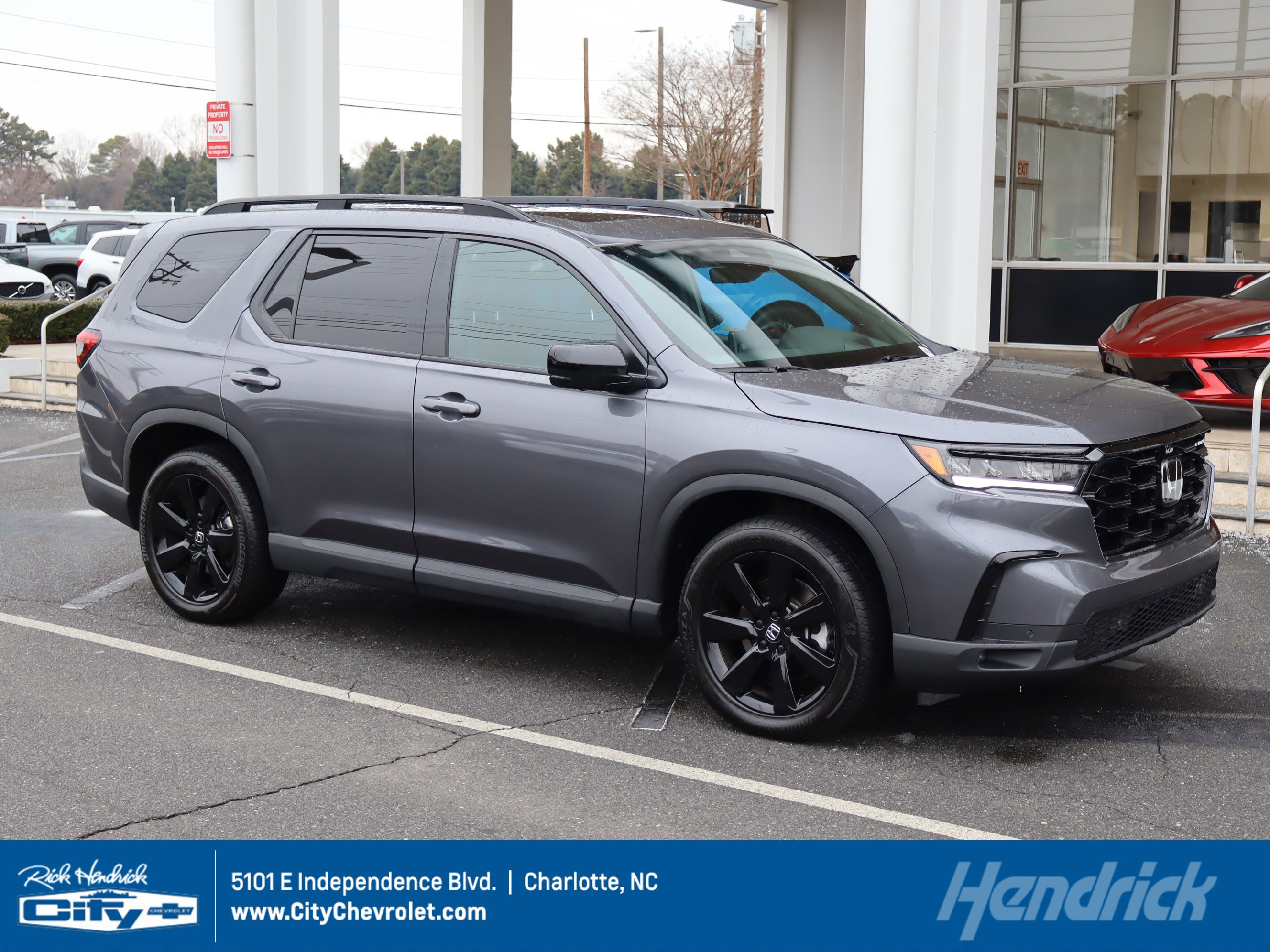 Used 2025 Honda Pilot Black Edition image 1