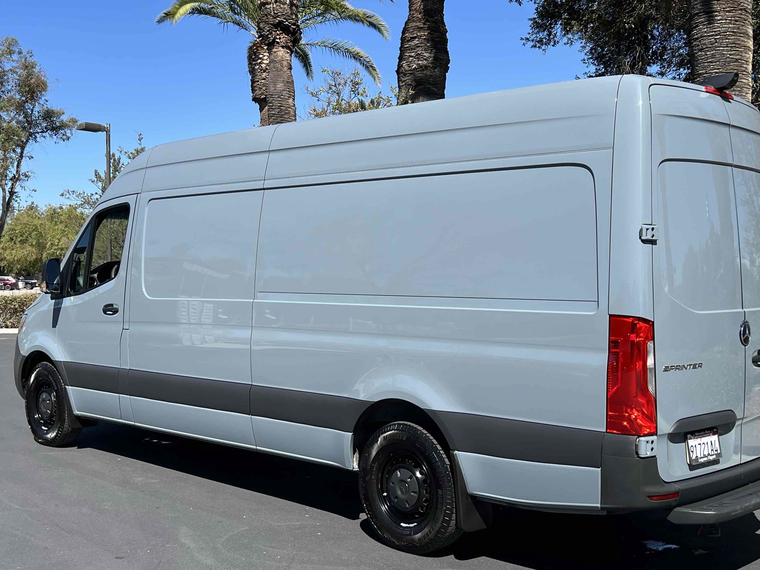 Used 2024 Mercedes-Benz Sprinter 2500 image 44