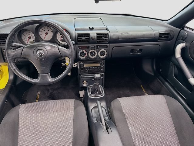 Used 2001 Toyota MR2 RWD image 19