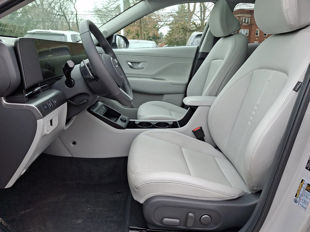 Used 2024 Hyundai Kona Limited image 13