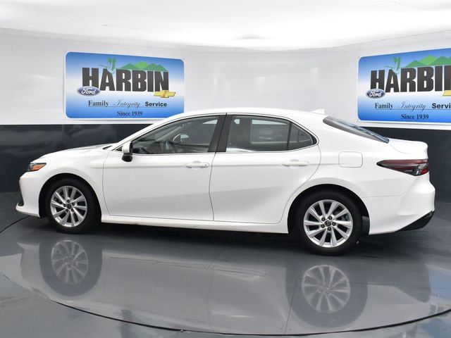 Used 2022 Toyota Camry LE image 2