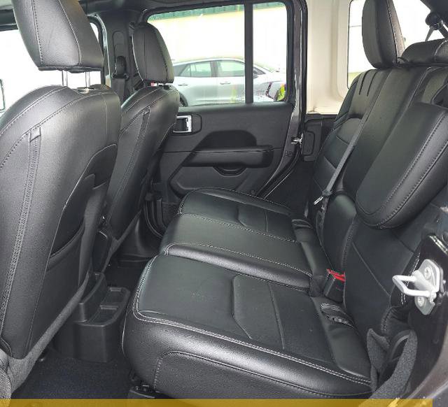 Used 2021 Jeep Wrangler Unlimited Sahara w/ Cold Weather Group image 10