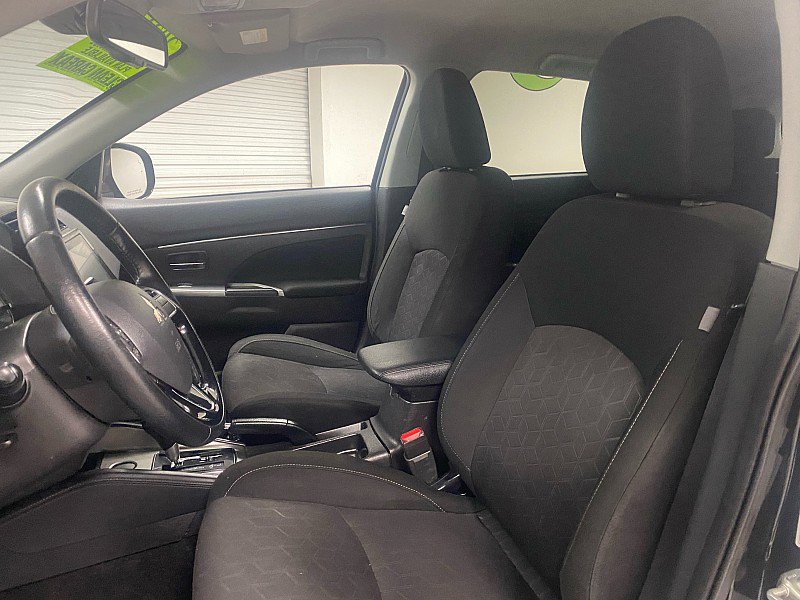 Used 2021 Mitsubishi Outlander Sport SE image 9