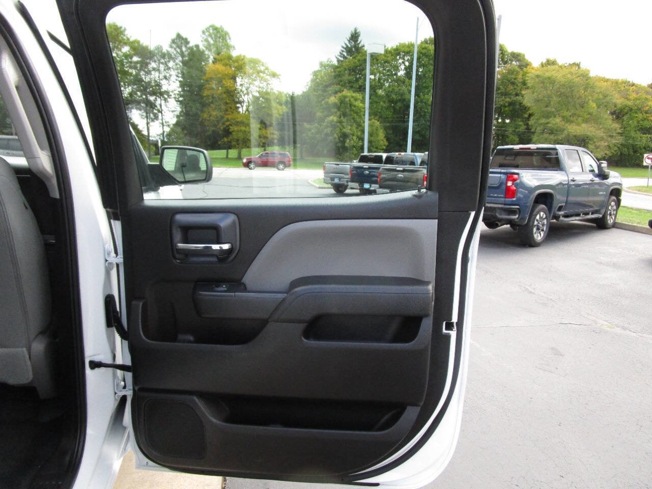 Used 2019 Chevrolet Silverado 2500 W/T image 11