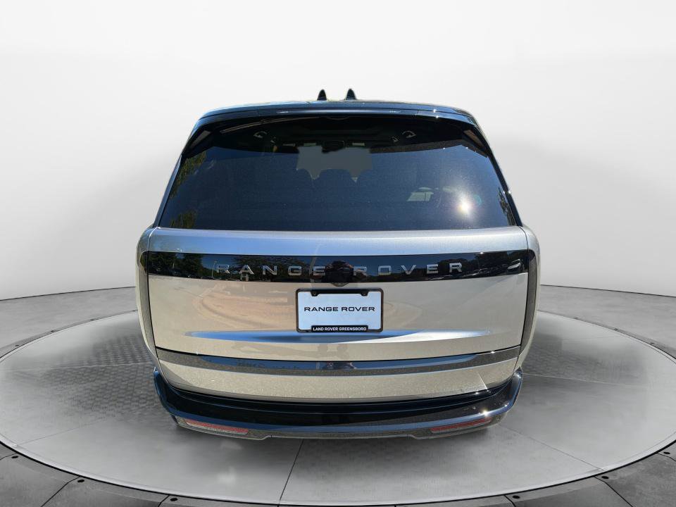 New 2027 Land Rover Range Rover Long Wheelbase SE AWD/4WD image 14