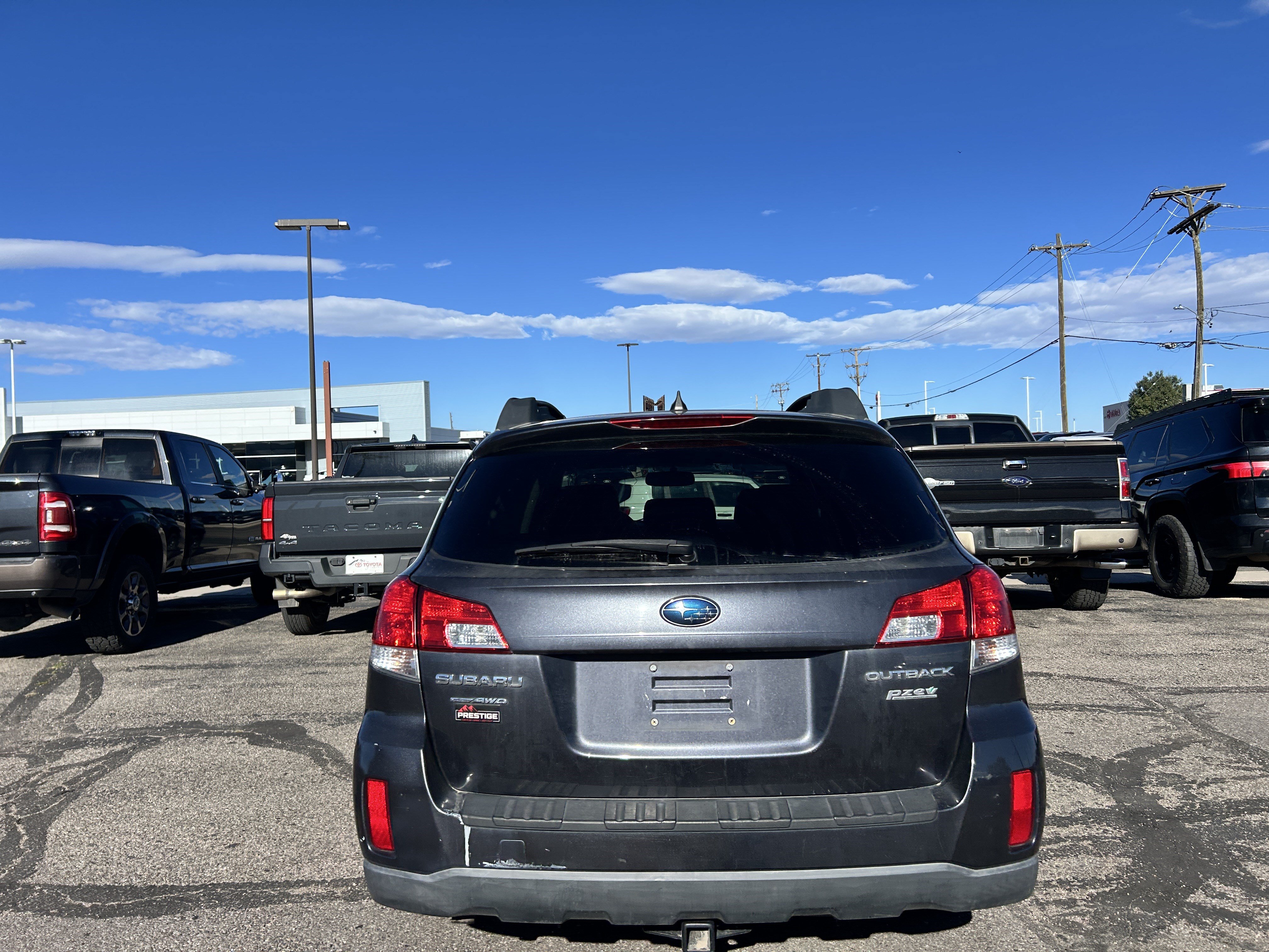 Used 2012 Subaru Outback 2.5i Limited w/ Popular Pkg 1B AWD/4WD image 4