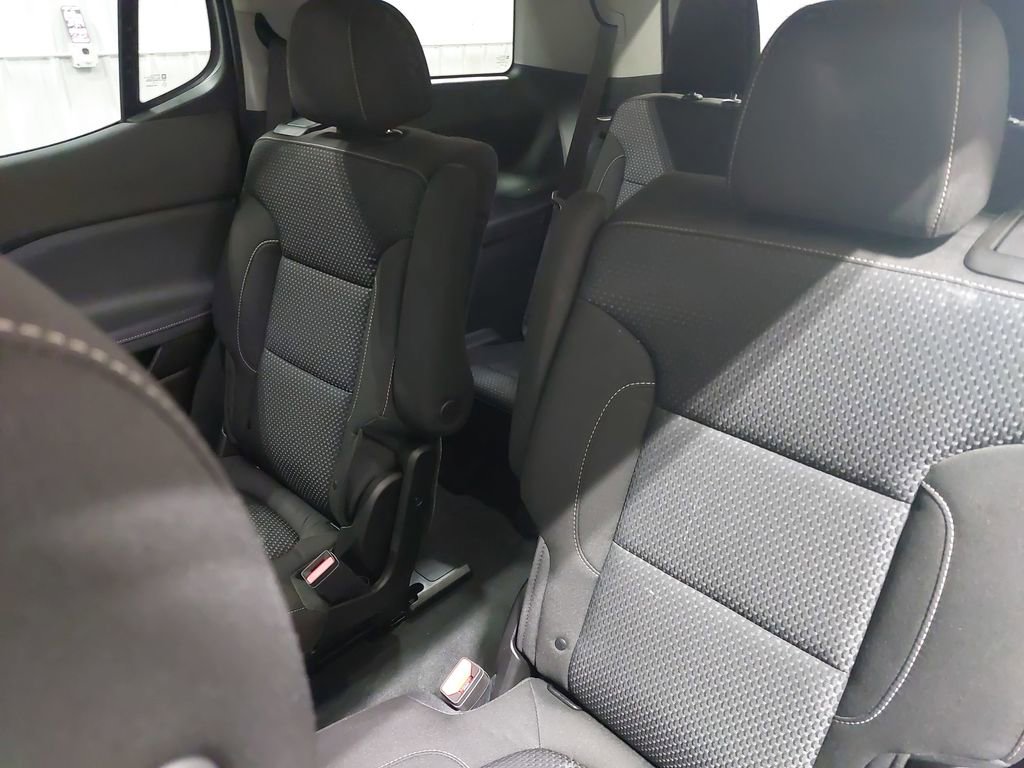 Used 2023 GMC Acadia SLE w/ Driver Convenience Package image 16