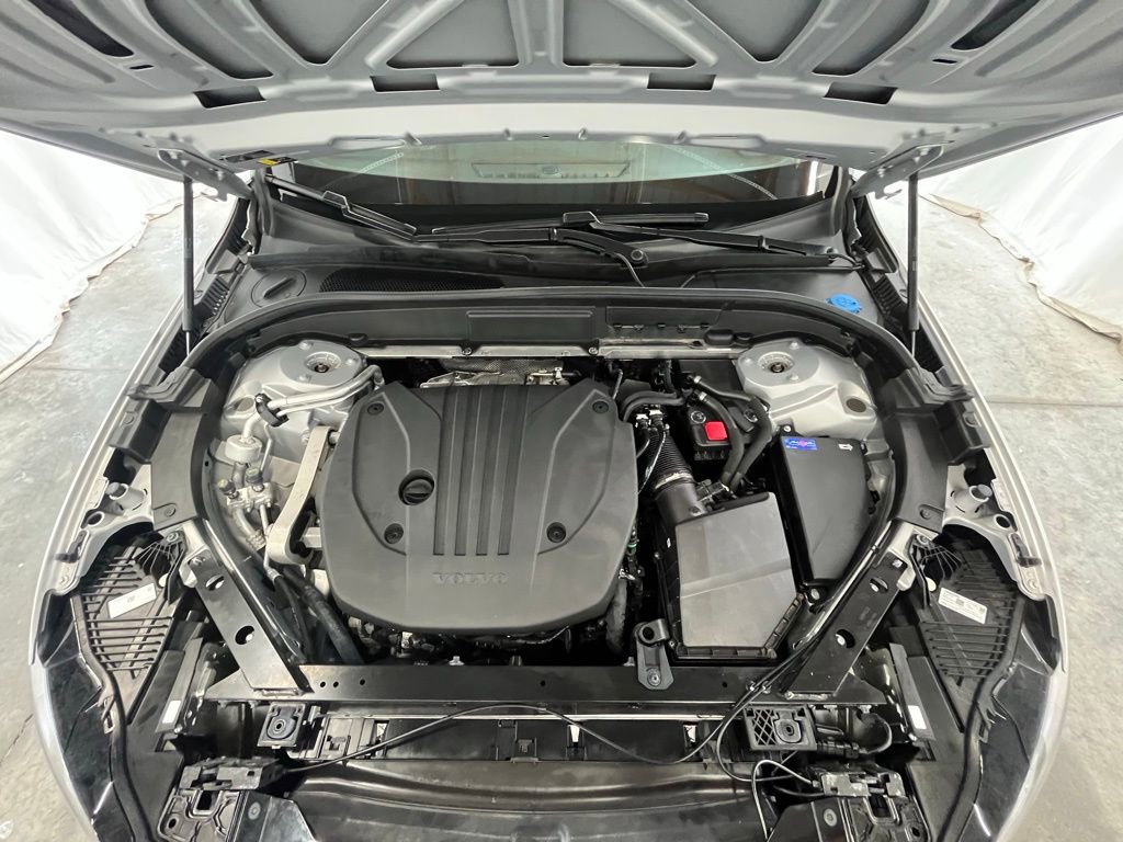 Used 2024 Volvo XC60 B5 Core image 28