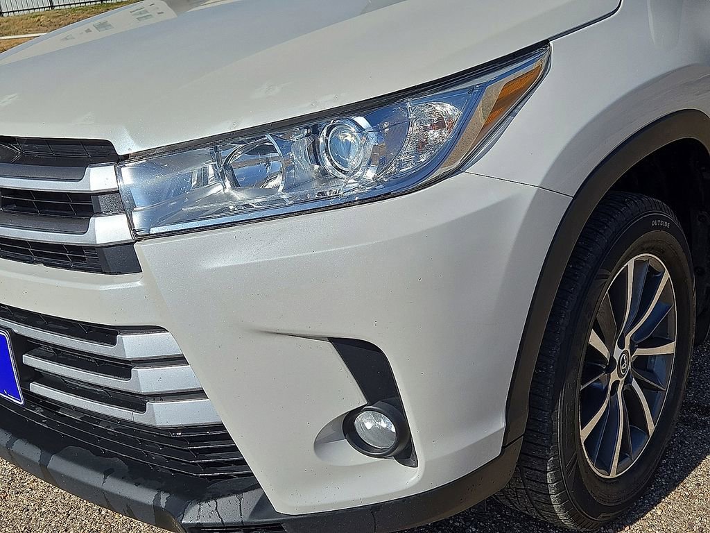 Used 2018 Toyota Highlander XLE image 9