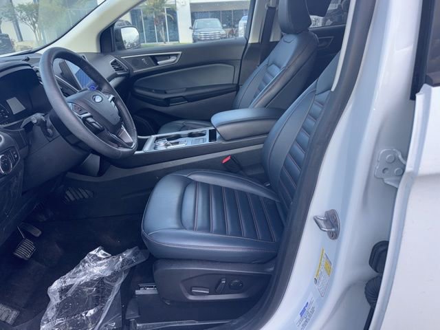 Used 2024 Ford Edge SEL w/ Sport Appearance Package image 9