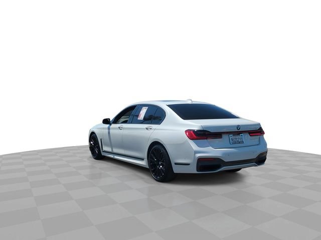 Used 2022 BMW 740i w/ M Sport Package RWD image 6
