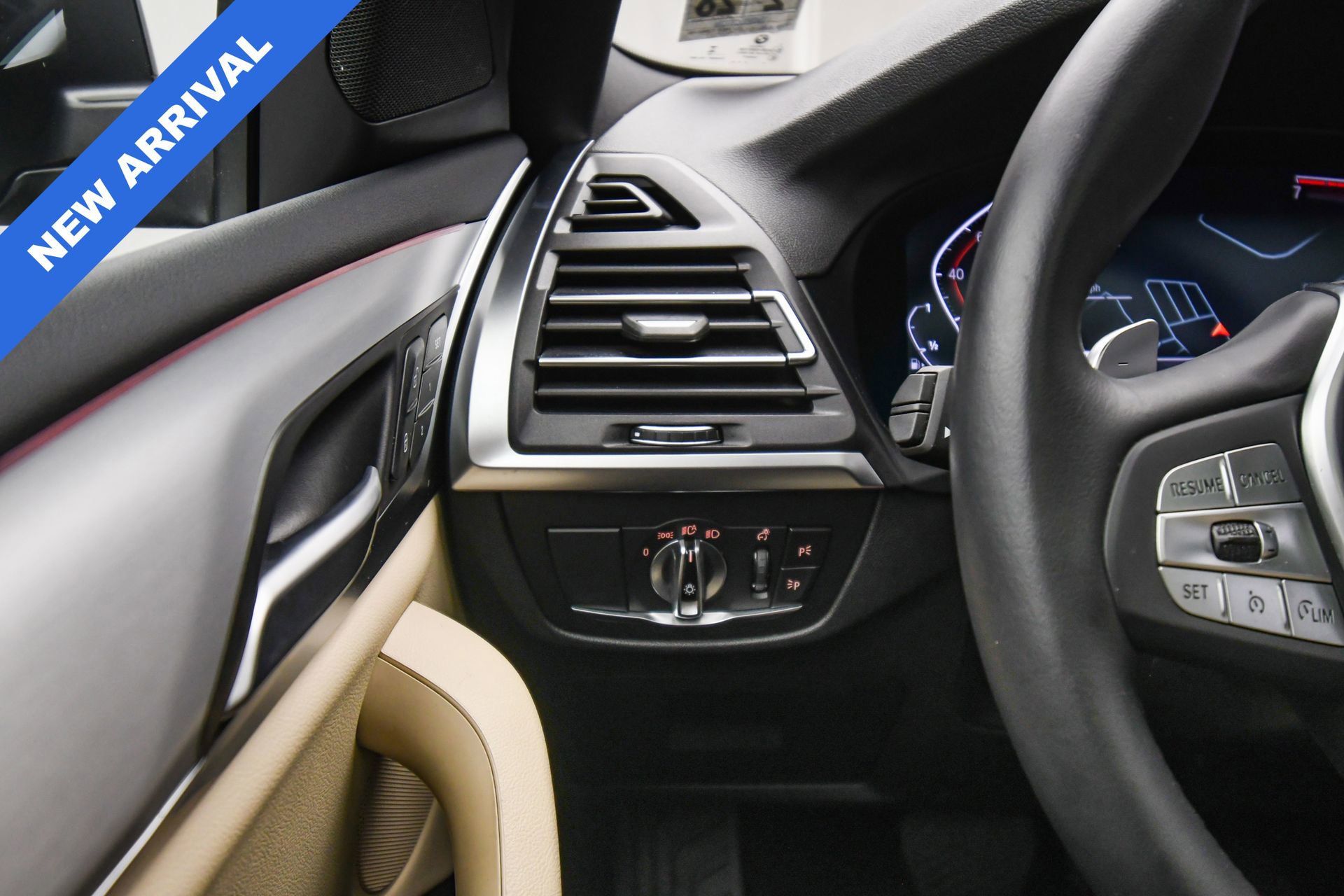 Used 2023 BMW X4 xDrive30i w/ Convenience Package image 35