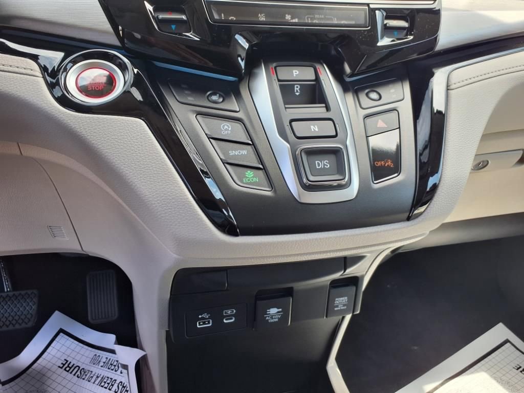 New 2026 Honda Odyssey Touring image 18