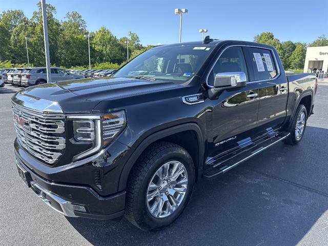 Used 2025 GMC Sierra 1500 Denali AWD/4WD image 3
