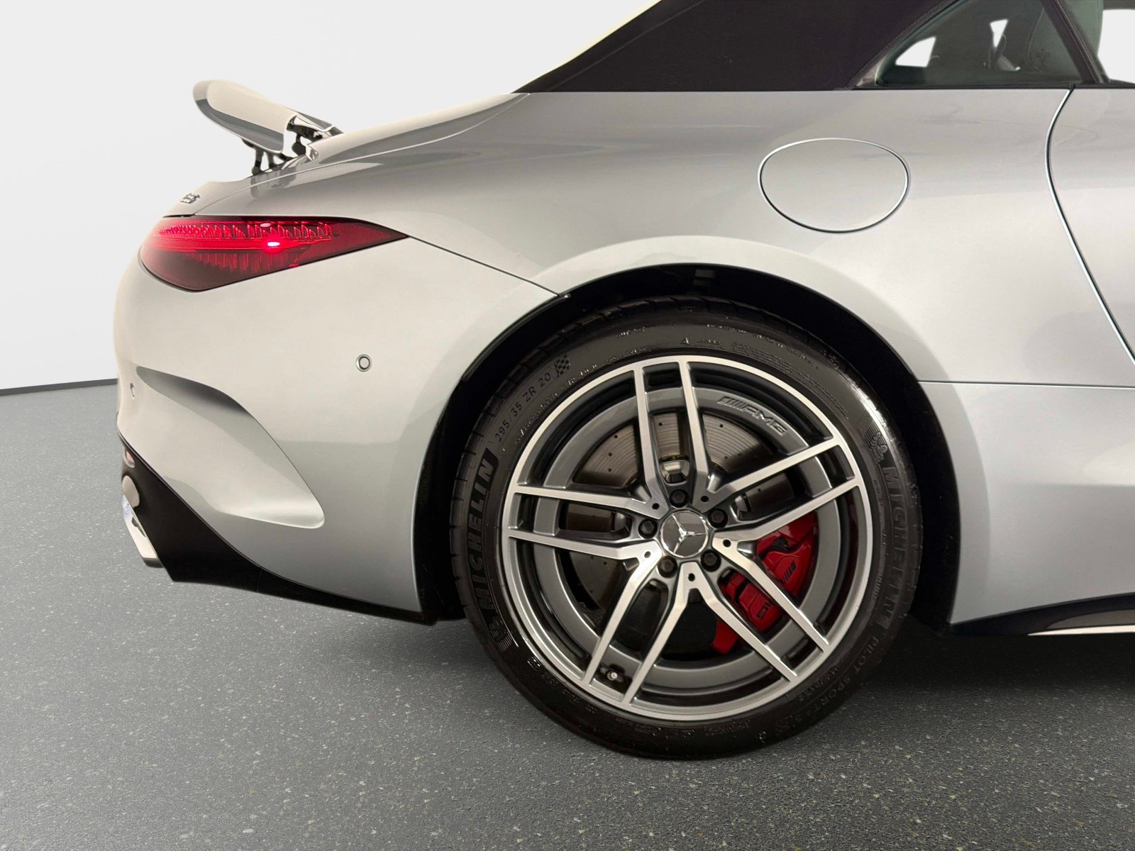 Used 2022 Mercedes-Benz SL 55 AMG 4MATIC image 19