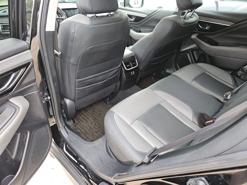 Used 2025 Subaru Outback Onyx Edition AWD/4WD image 29