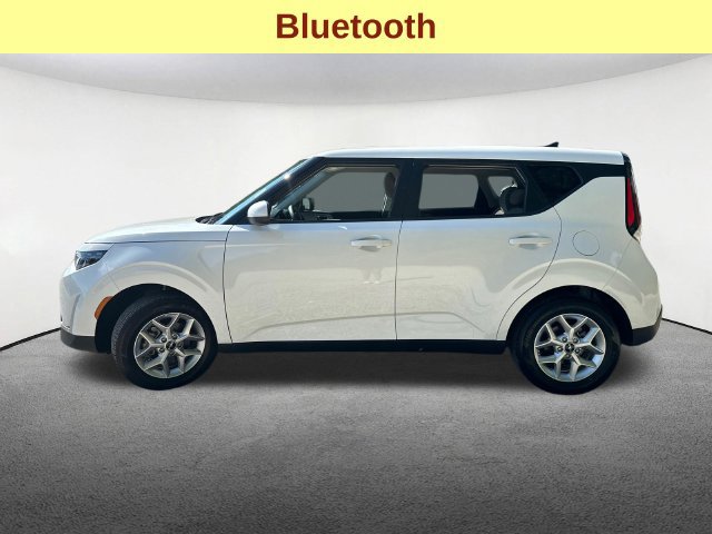 Used 2025 Kia Soul LX FWD image 6