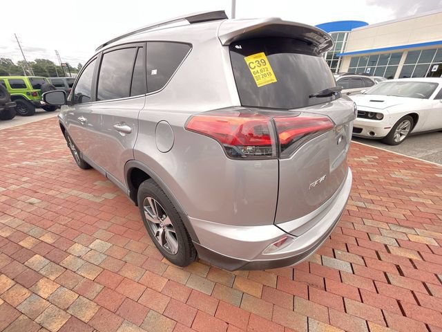 Used 2018 Toyota RAV4 XLE FWD image 14