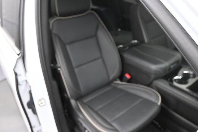 Used 2025 GMC Yukon Elevation w/ LPO, Floor Liner Package AWD/4WD image 11