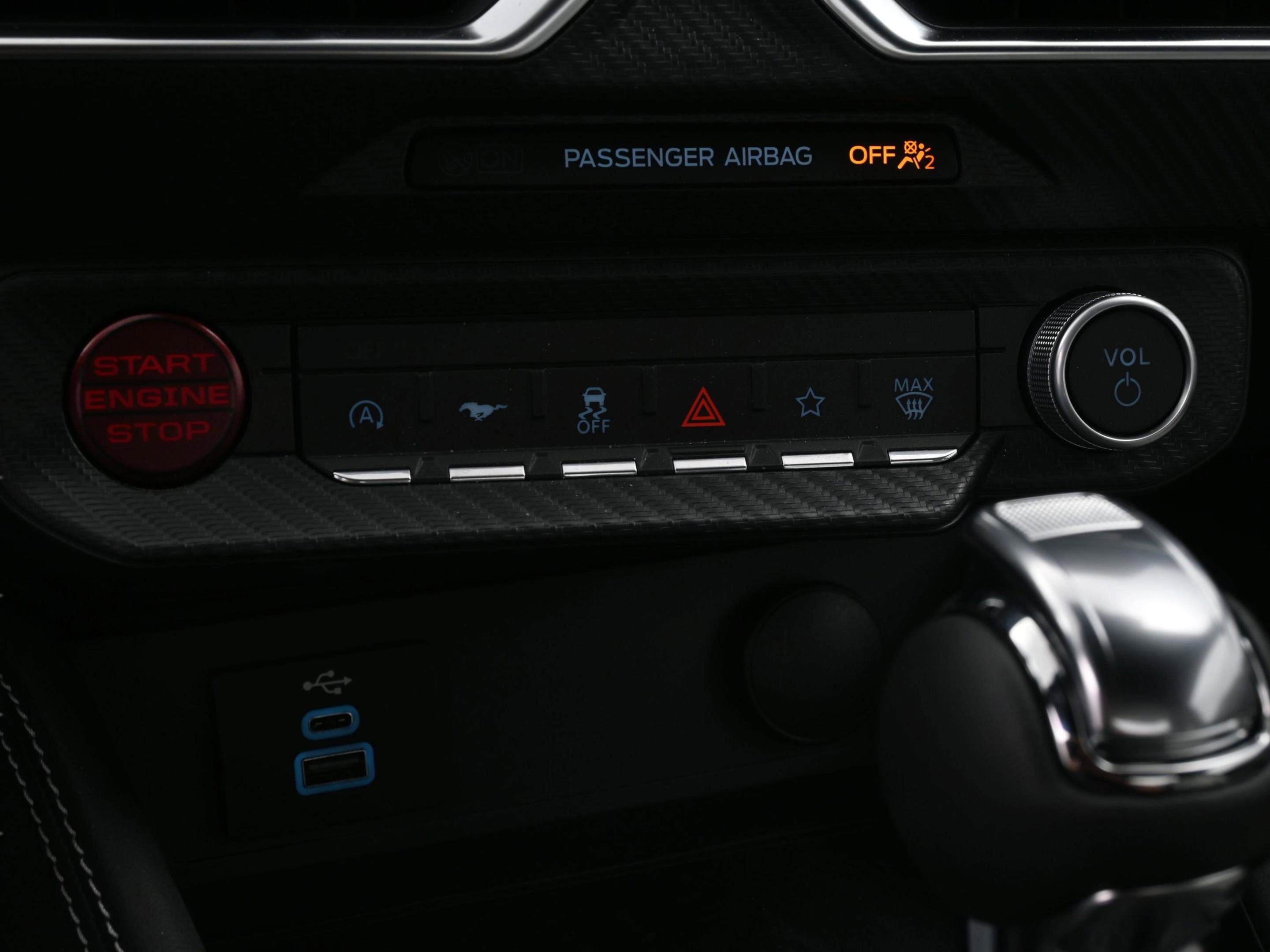 Certified 2025 Ford Mustang Premium image 39