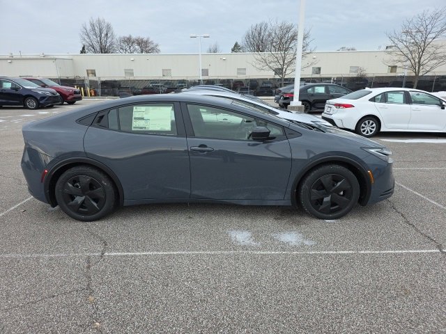 New 2026 Toyota Prius LE image 4