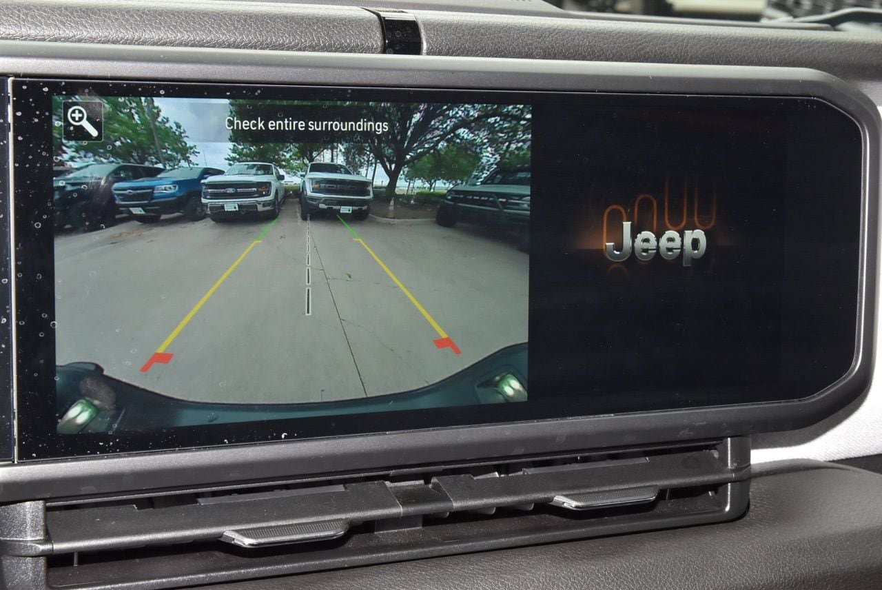 Used 2025 Jeep Gladiator Willys image 29