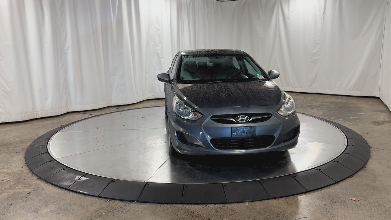 Used 2012 Hyundai Accent GLS w/ Comfort Pkg 2 FWD image 4