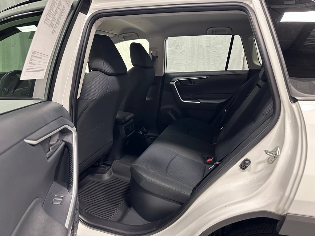 Used 2025 Toyota RAV4 LE AWD/4WD image 44