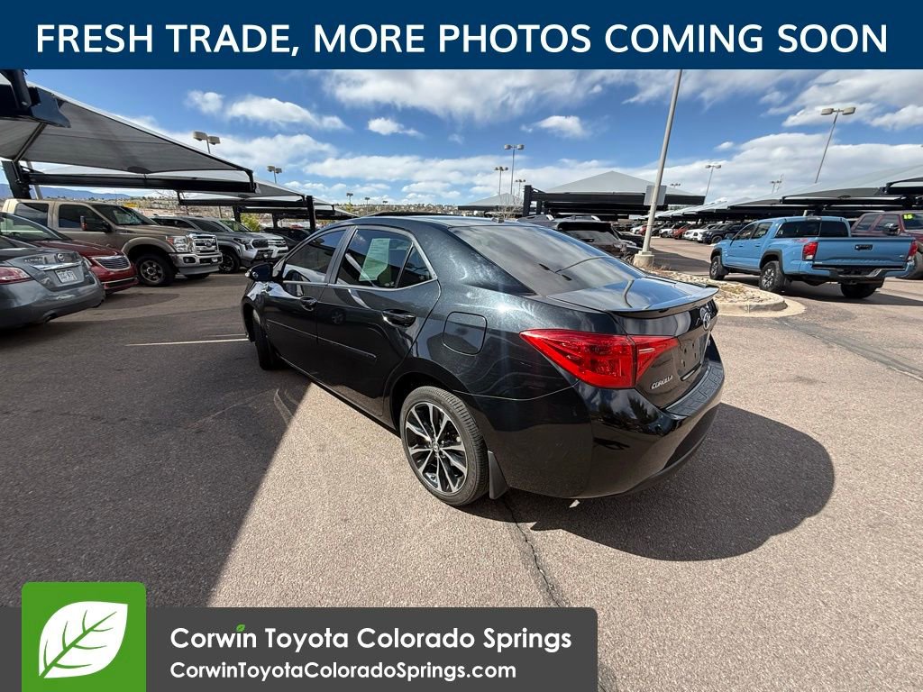Used 2018 Toyota Corolla SE w/ SE Premium Package FWD image 6