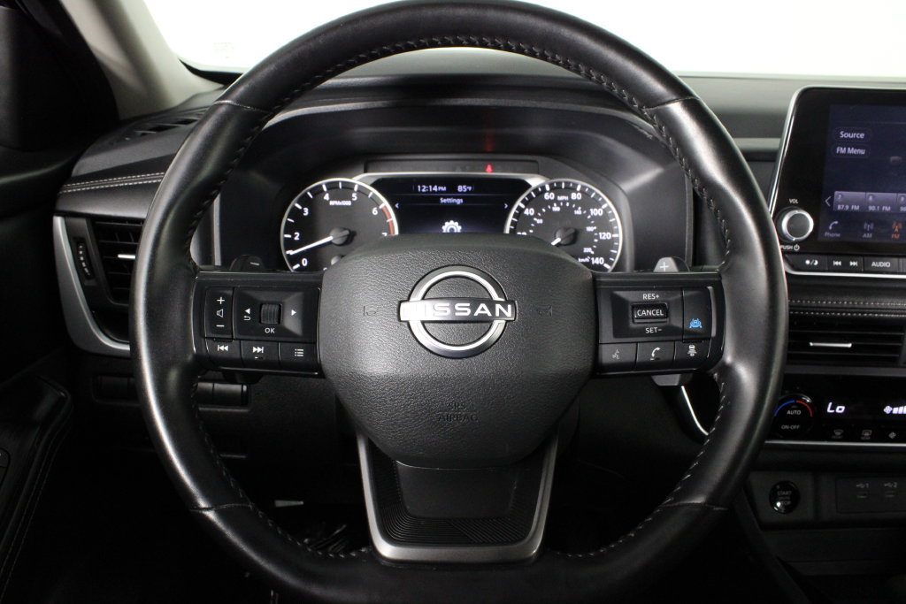 Certified 2025 Nissan Rogue SV FWD image 20