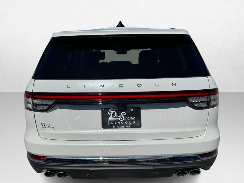 Certified 2025 Lincoln Aviator AWD image 6