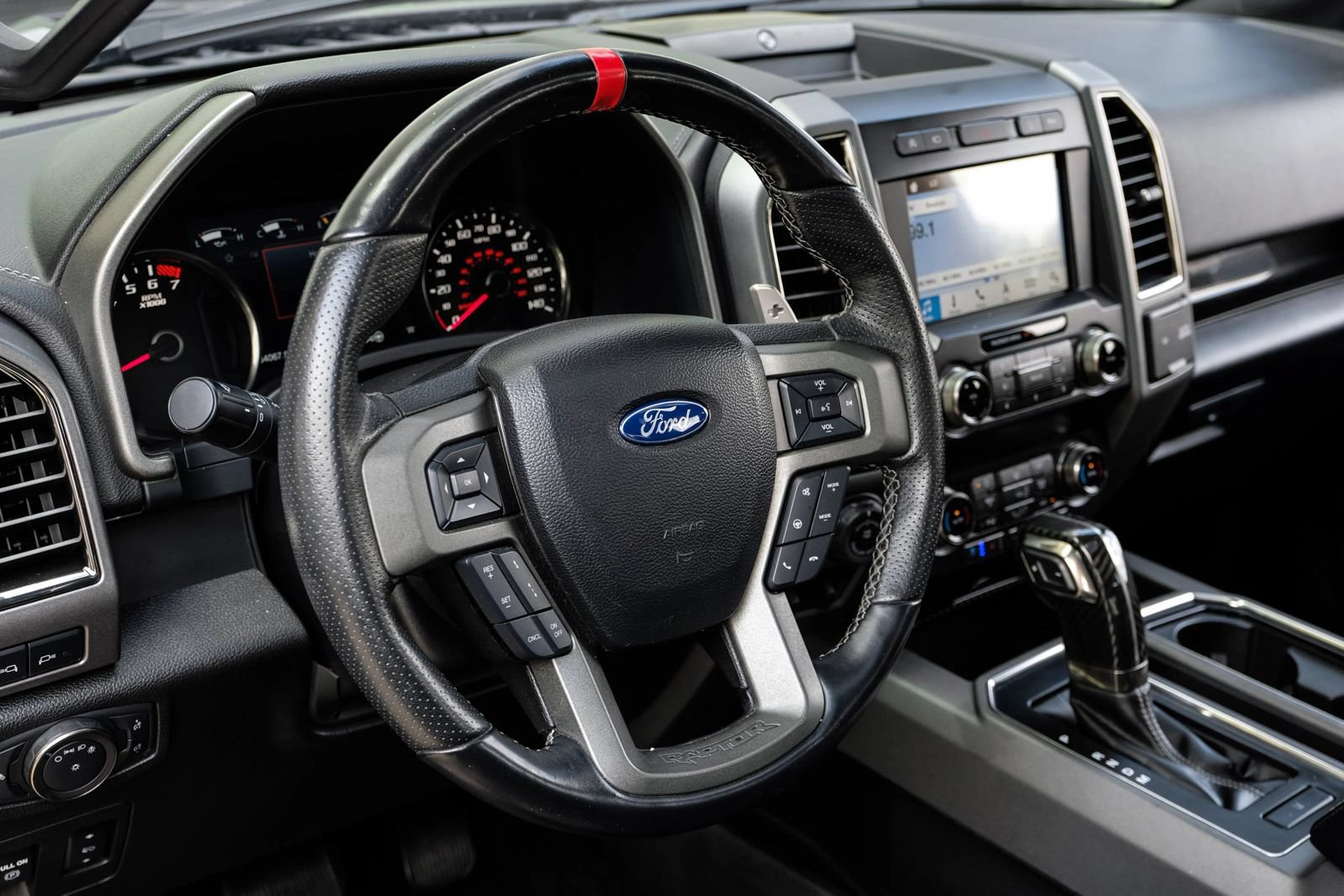 Used 2019 Ford F150 Raptor w/ Equipment Group 802A Luxury AWD/4WD image 16