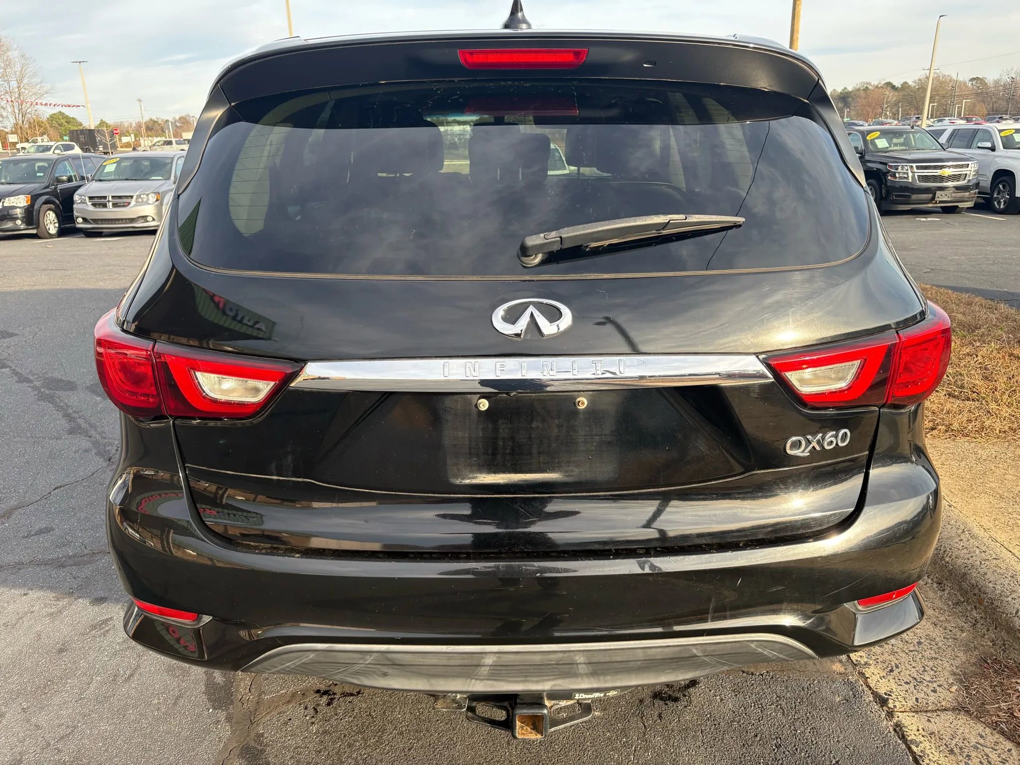 Used 2016 INFINITI QX60 3.5 Sport Utility 4D image 6