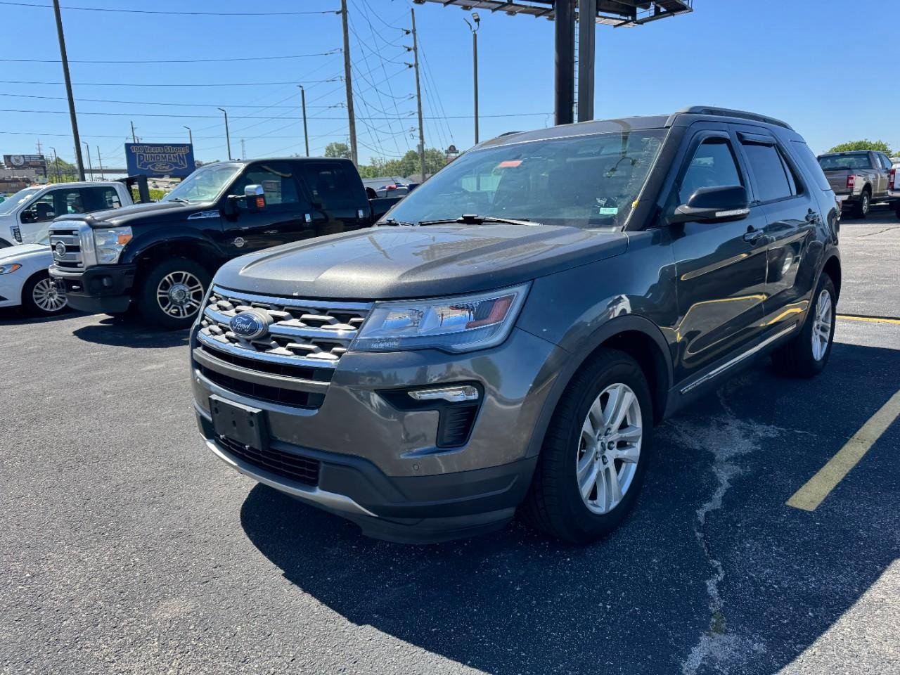 Used 2018 Ford Explorer XLT w/ Equipment Group 202A FWD image 6