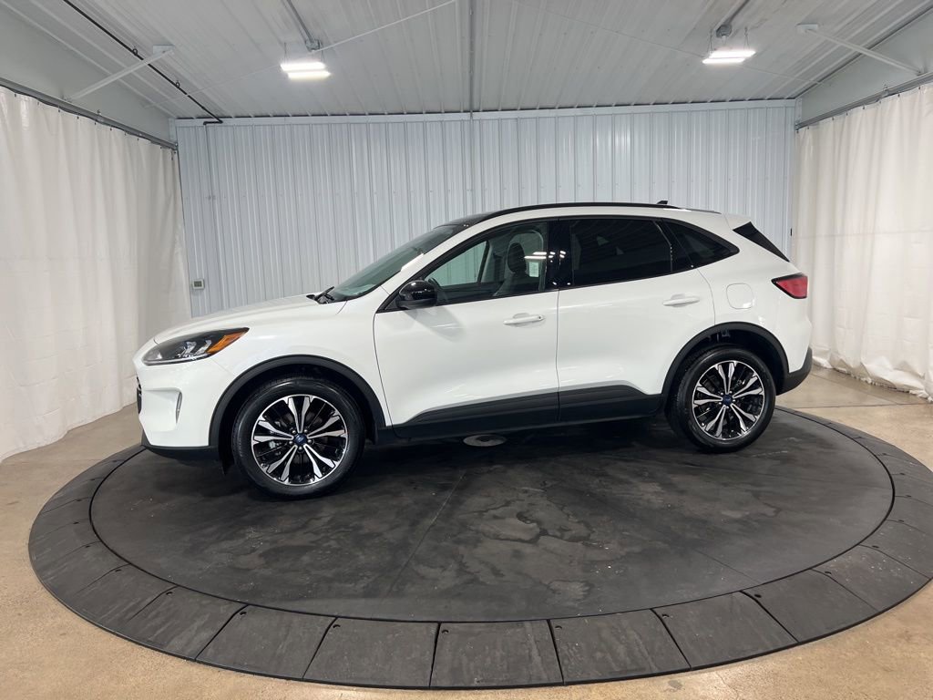 Used 2022 Ford Escape SEL w/ SEL Stealth AWD Package image 2