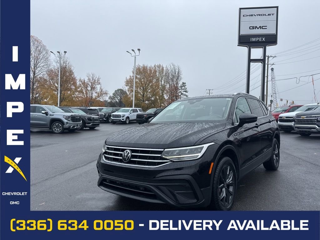 Used 2023 Volkswagen Tiguan SE w/ Panoramic Sunroof Package