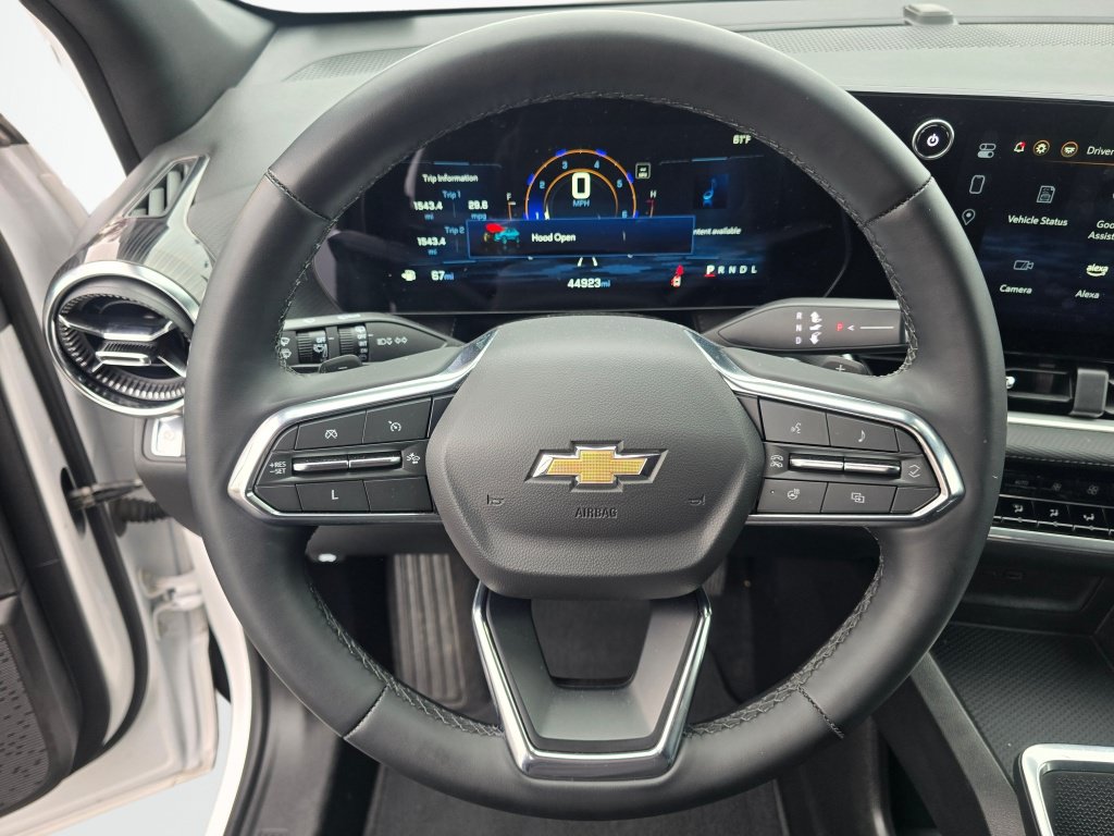 Used 2025 Chevrolet Equinox LT w/ Convenience Package II FWD image 13