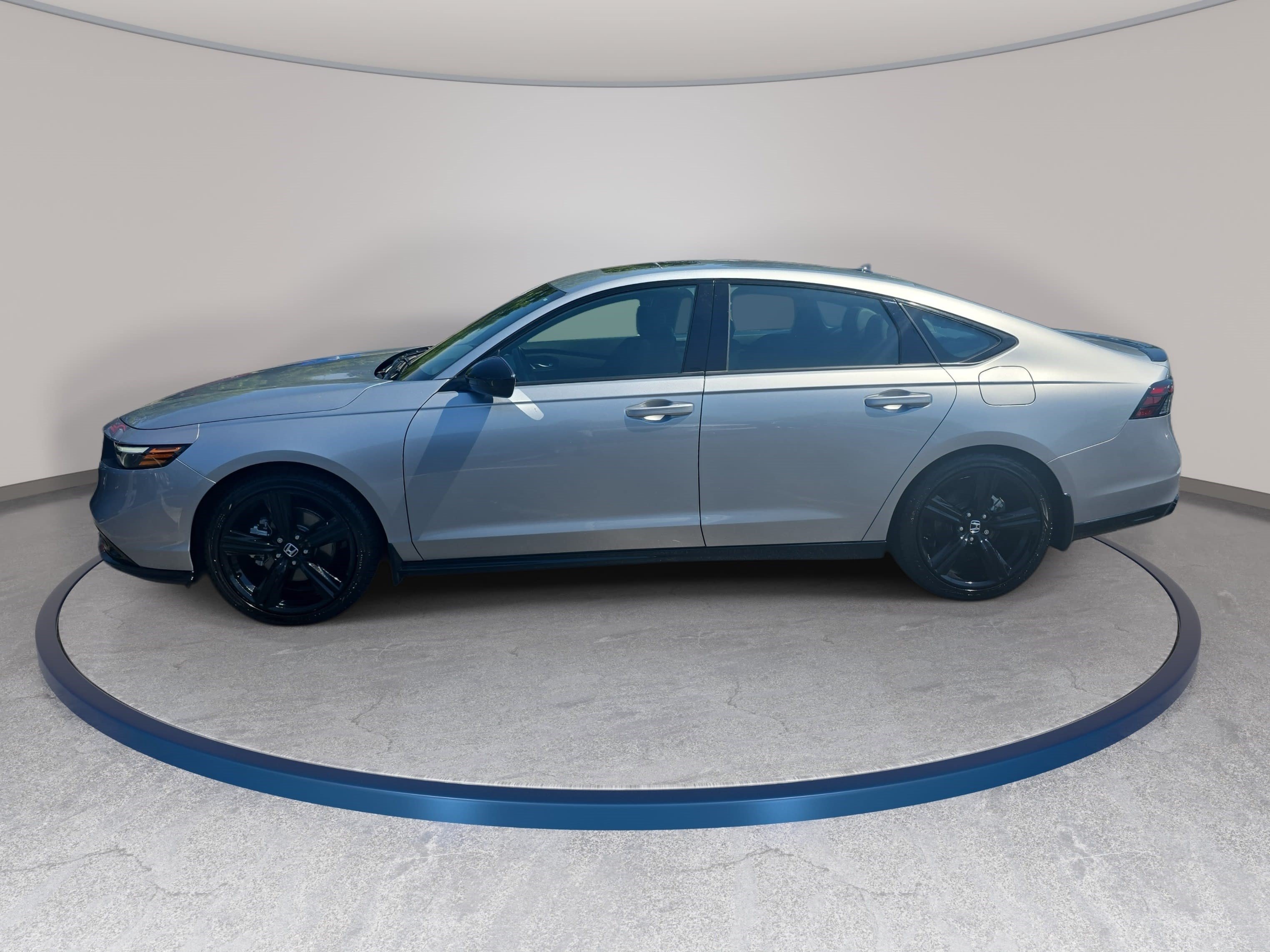 Used 2025 Honda Accord Sport image 8