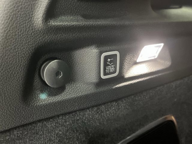 Used 2024 Jeep Grand Cherokee L Summit image 17