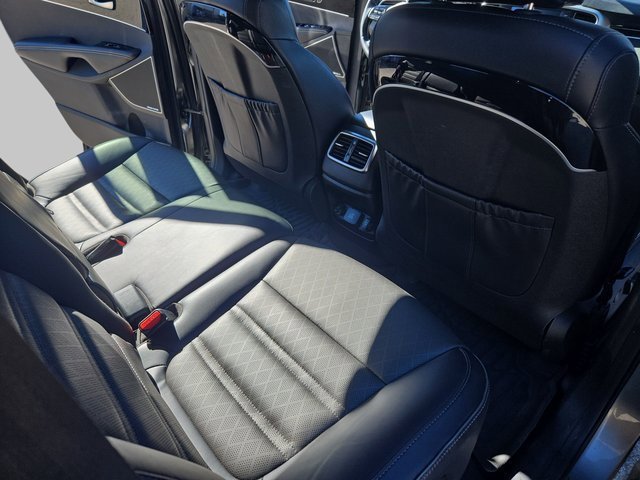 Used 2019 Kia Sorento SX w/ Limited image 13