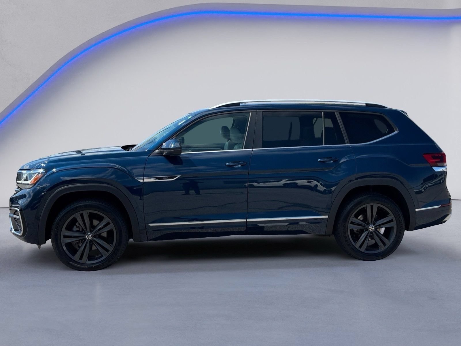 Used 2022 Volkswagen Atlas SEL R-Line AWD/4WD image 7