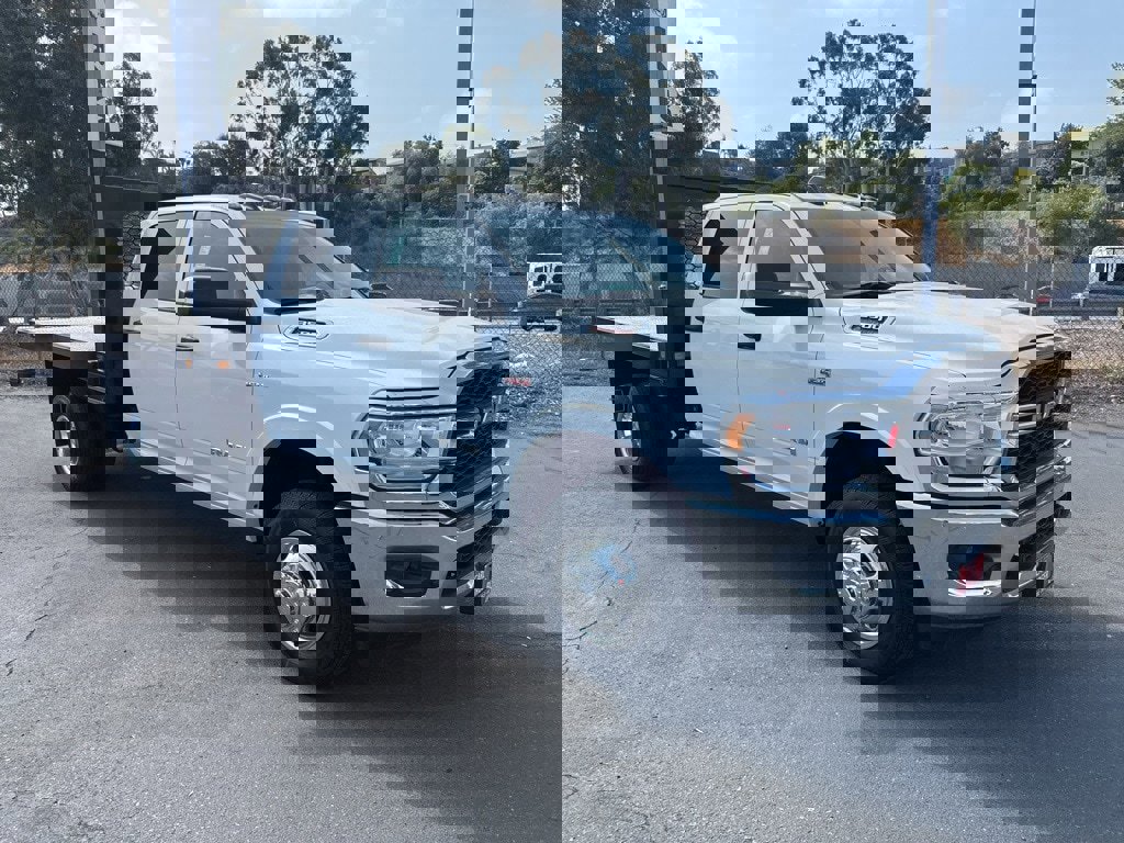 New 2022 RAM 3500 Tradesman w/ Chrome Appearance Group image 28