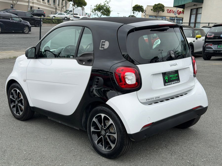 Used 2017 smart fortwo electric drive image 8