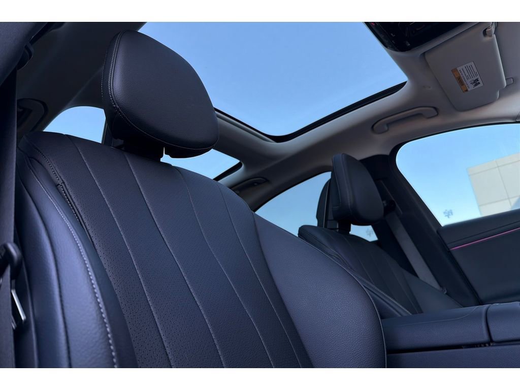 Used 2025 Mercedes-Benz E 350 Sedan image 17