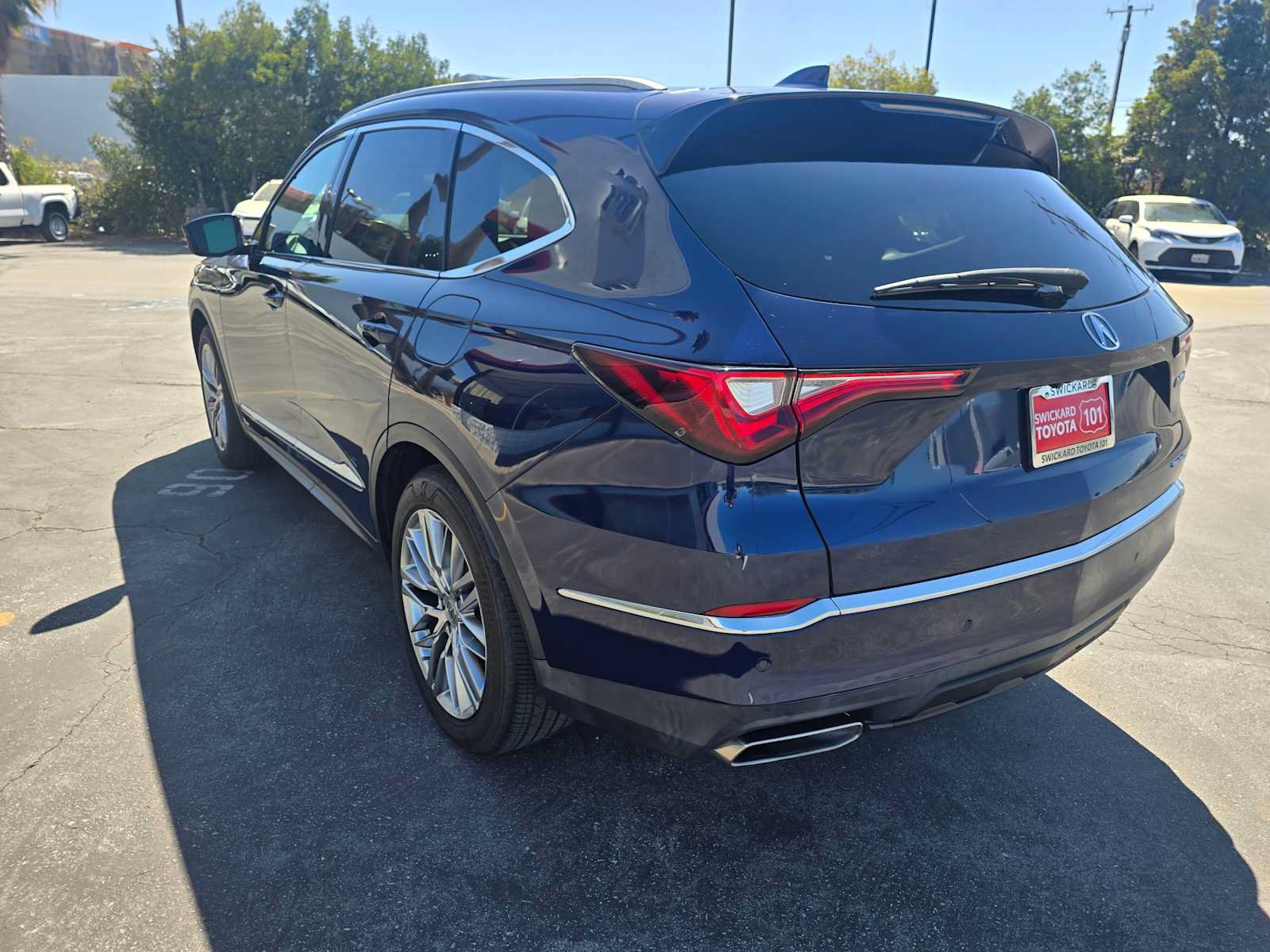 Used 2023 Acura MDX SH-AWD w/ Advance Package image 5