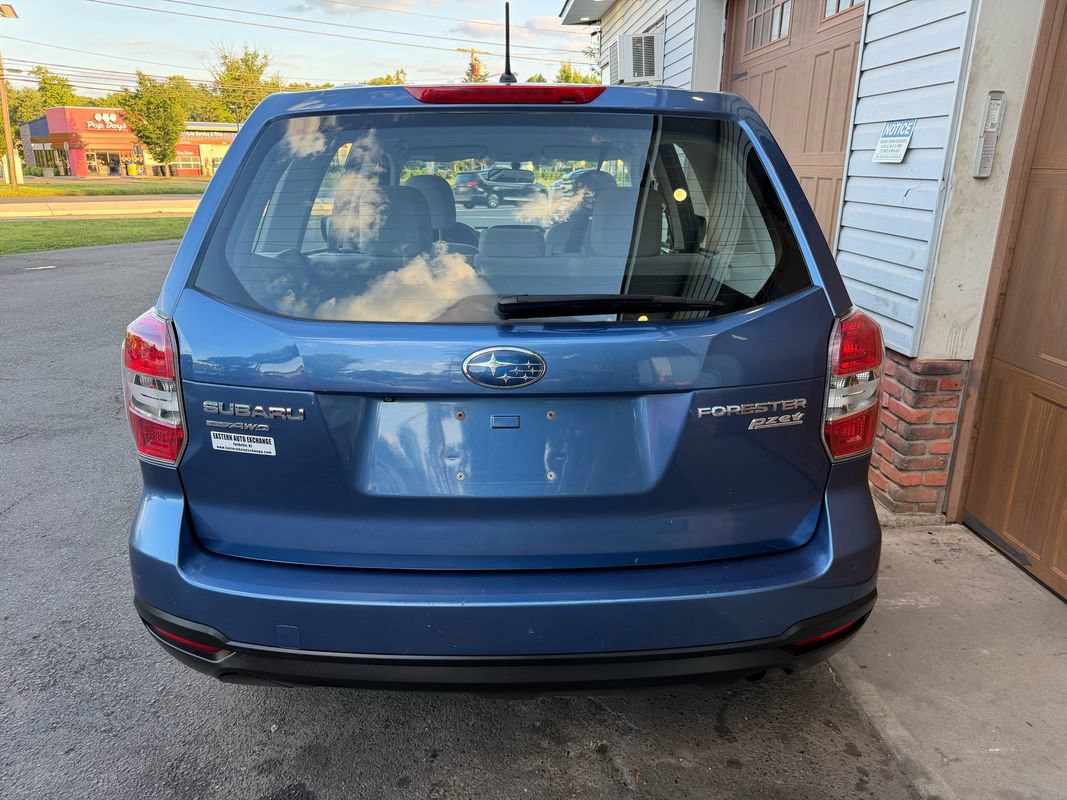 Used 2015 Subaru Forester 2.5i AWD/4WD image 4