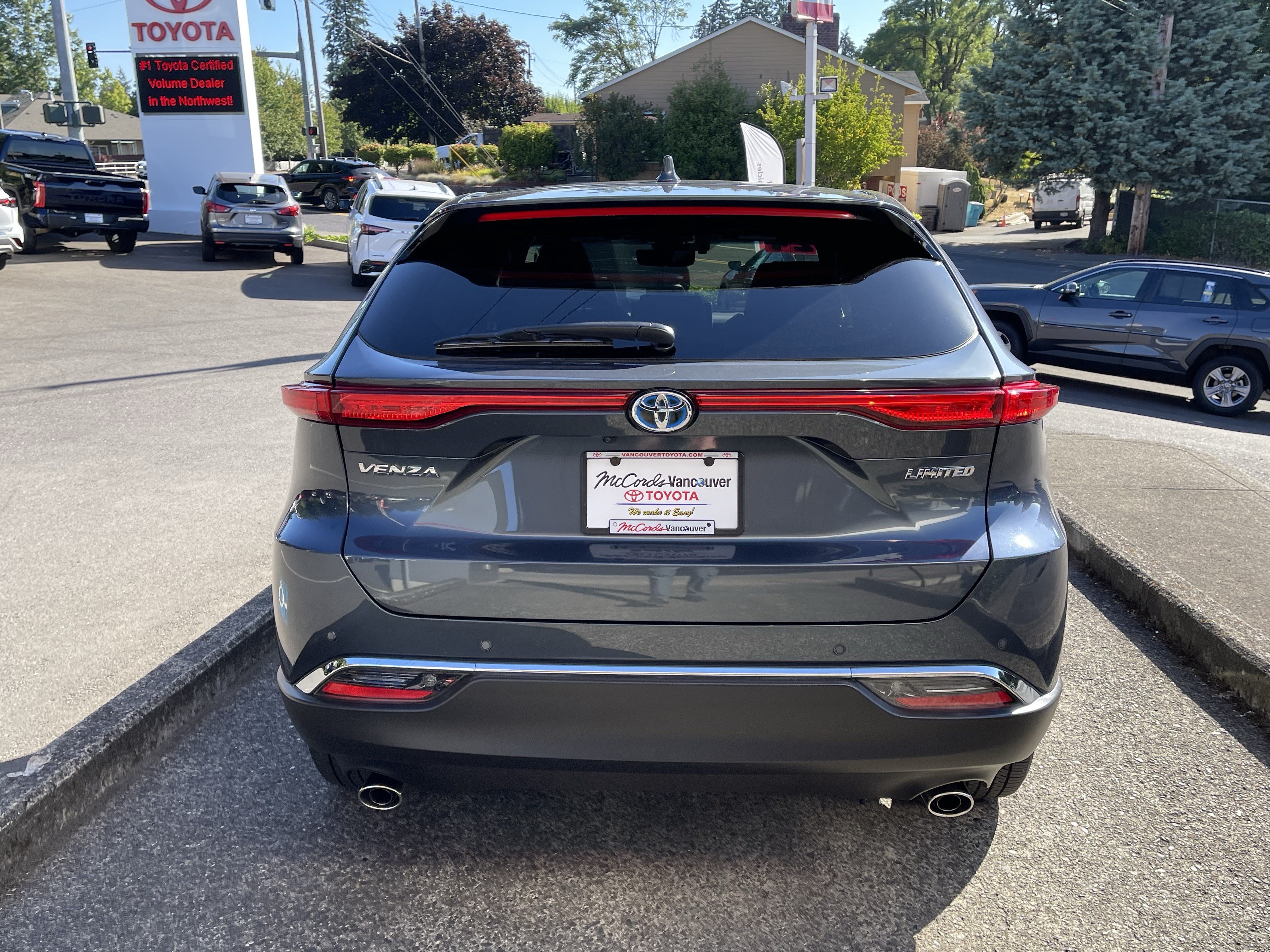 Certified 2024 Toyota Venza Limited AWD/4WD image 5