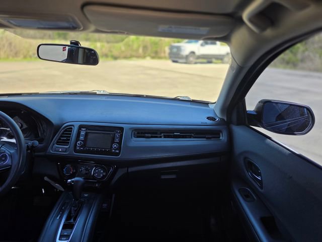 Used 2021 Honda HR-V LX image 18