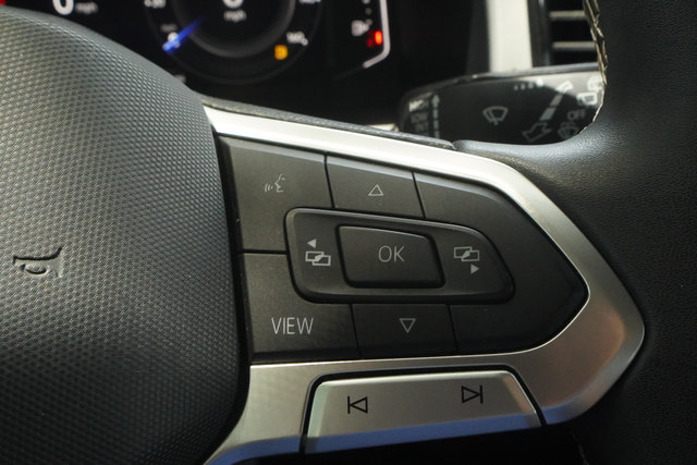 Used 2022 Volkswagen Atlas SE FWD image 14