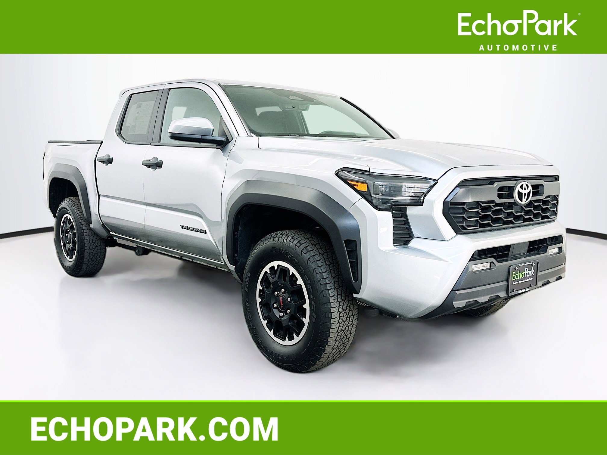 Used 2025 Toyota Tacoma TRD Off-Road AWD/4WD image 1